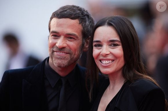 Après avoir visionné une ancienne interview des deux jeunes acteurs dans "Nulle part ailleurs", le cinéaste a évoqué leur lien. "Ce qui n'est pas dit, c'est qu’Élodie et Romain, ils ont vécu cinq ou six ans ensemble, explique Cédric Klapisch. C'était le début de leur relation."

Romain Duris, Elodie Bouchez - Montée des marches du film "Kaibutsu (Monster)" lors du 76ème Festival International du Film de Cannes, au Palais des Festivals à Cannes. Le 17 mai 2023. © Jacovides-Moreau / Bestimage