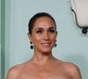 Meghan Markle a publié une vidéo sur Instagram pour lancer la collection de fêtes de sa marque As Ever. 

Meghan Markle a été vue en train de faire un signe de la main et de rire avec Emma Grede alors qu'elle assistait au gala 15 Percent Pledge, organisé par Aurora James, dans le backlot des Paramount Studios à Los Angeles.
Backgrid USA / Bestimage