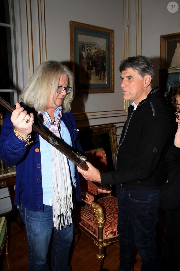 Exclusif - Pierre-Jean Chalençon, l'animateur Tex - People au dîner "Couscous" chez Pierre-Jean Chalençon au Palais Vivienne à Paris. Le 9 février 2022