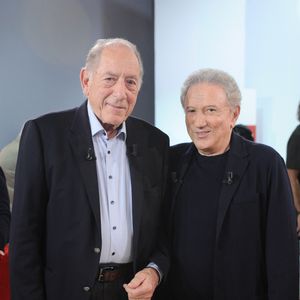 Exclusif - Docteur Jean-Pierre Lyon et Michel Drucker lors de l'enregistrement de l'émission Vivement dimanche au studio Rive gauche, présentée par M.Drucker et diffusée le 4 octobre sur France 3, à Paris, France, le 30 septembre 2026. © Guillaume Gaffiot/Bestimage