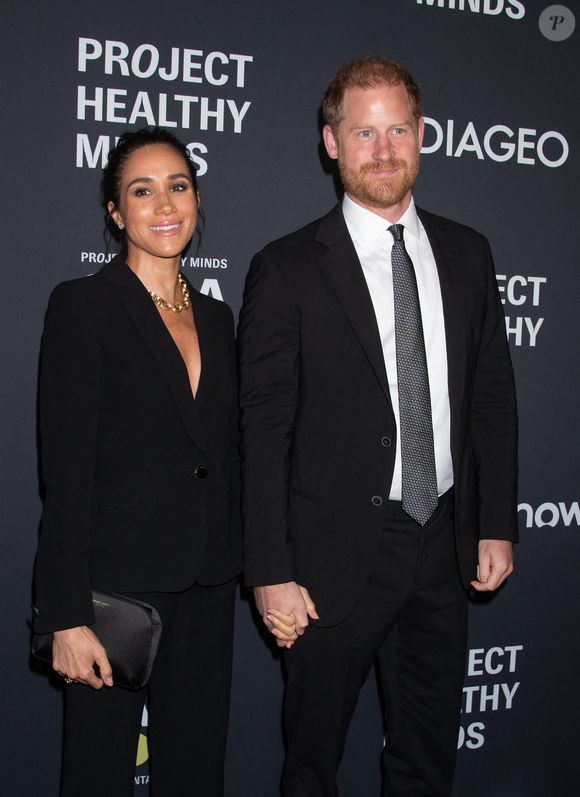 Le prince Harry a été obligé de se justifier en direct

Projet Healthy Minds 3e gala annuel le 10 octobre 2025
Crédit : Janet Mayer/INSTARimages.com