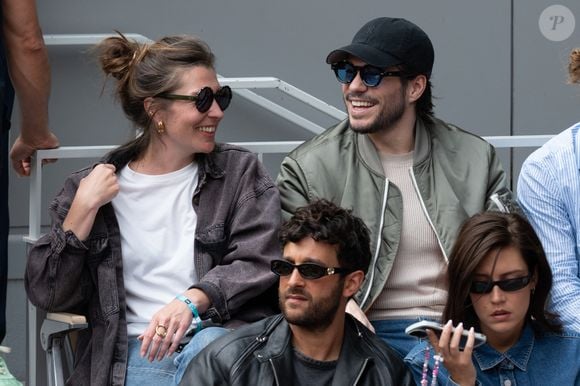 Il a découvert le théâtre par amour, en voulant séduire une camarade de collège, sans succès.

Marie Civil et Francois Civil à Roland Garros 2025 le 8 juin à Paris, France. Photo par Laurent Zabulon/ABACAPRESS.COM