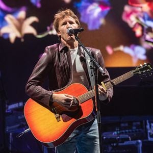 James Blunt donne un concert au First Direct Arena de Leeds dans le cadre de sa tournée "Back to Bedlam : 20th Anniversary" à Leeds, Angleterre, Royaume-Uni, le 13 février 2025. Photo by Graham Finney/WENN/ABACAPRESS.COM