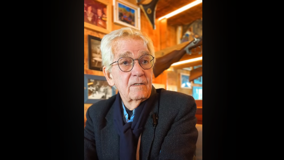 Bernard d'Ormale, mari de Brigitte Bardot, présente la soirée hommage Bardot Le Symphonique - NASH ENTERTAINMENT - MY WAY sur YouTube