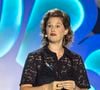La production a également fait appel à Élodie Poux. 

Exclusif - Elodie Poux durant l'enregistrement de la seconde soirée de "L'humour à la plage" pour la 3eme édition du festival de Juan les Pins à la pinède Gould le 27 juin 2026. © Jack Tribeca/Bestimage