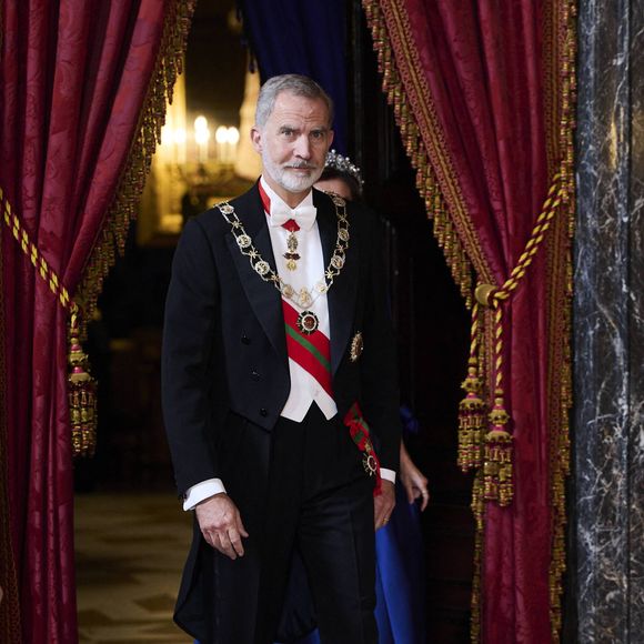 Le roi Felipe VI d'Espagne et la reine Letizia lors de la cérémonie d'accueil du sultan d'Oman Haïtham ben Tariq à Madrid le 4 novembre 2025. Photo par Cordon / Bestimage