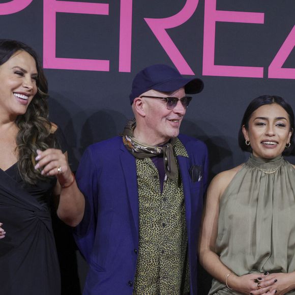 Un record dans l'histoire des Oscars 
Karla Sofía Gascón, Jacques Audiard, Adriana Paz au photocall de la première du film Emilia Perez à Mexico le 15 janvier 2025.