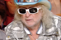 Michel Polnareff inconfortable face à une question de Léa Salamé sur son père dans "Quelle Époque !", France 2.