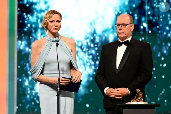 Le prince Albert II de Monaco et sa femme la princesse Charlène de Monaco durant la cérémonie de clôture de la 64ème édition du Festival de télévision de Monte-Carlo au Grimaldi Forum à Monaco, le 17 juin 2025.