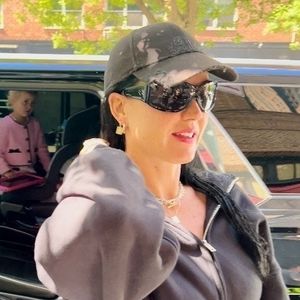 Katy Perry et son mari Orlando Bloom passent la journée à faire du shopping avec leur fille avant les 2024 VMAs. Katy recevra le MTV's Video Vanguard Award et interprétera un medley de tubes lors des 2024 Video Music Awards le 11 septembre. ©Backgrid USA / Bestimage