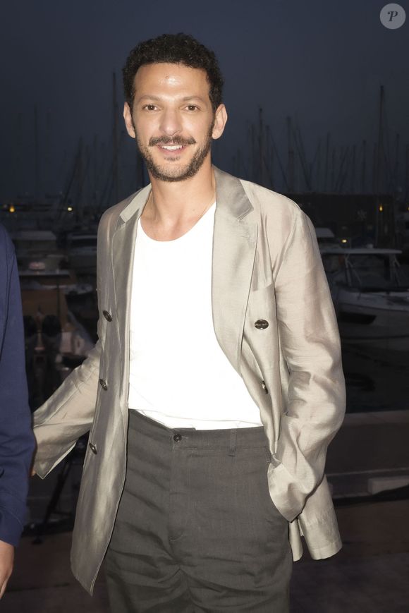 Rendez-vous avec  Vincent Dedienne en marge de l'émission "C à vous" lors du 77ème Festival International du Film de Cannes le 23 mai 2024.  © Jack Tribeca / Bestimage No Web - Belgique et Suisse