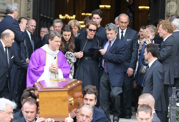 Cendrine Dominguez, Jean-Louis Borloo et Robert Namias - Sorties des obsèques de Patrice Dominguez en la basilique Sainte Clotilde à Paris. Le 16 avril 2015
© Jacovides - Clovis / Bestimage