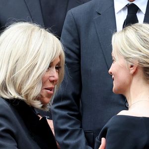 Brigitte Macron, Audrey Crespo-Mara - Sorties des obsèques de Thierry Ardisson en l’église Saint-Roch de Paris, France, le 17 juillet 2025.  © Clovis-Jacovides/Bestimage