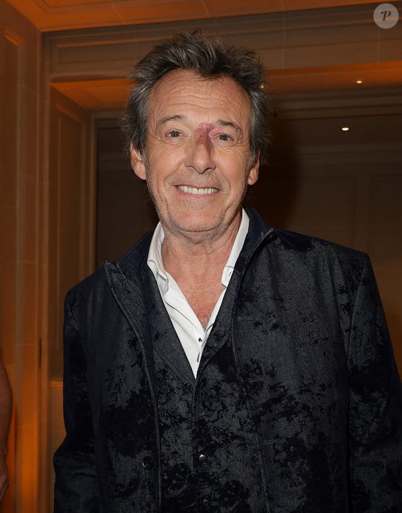 Le Club Matignon est réputé pour accueillir de célèbres DJs internationaux.

Jean-Luc Reichmann - Soirée de gala pour la Fondation de la Recherche en Physiologie, "Les Stéthos d'Or" au Four Seasons Hôtel George V à Paris le 16 mars 2026. © Coadic Guirec/Bestimage