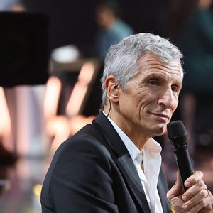 Les deux anciens amoureux sont désormais voisins.

Nagui - Les personnalités se mobilisent lors de la 37ème édition du Téléthon sur le plateau de France 2, avec pour parrain Vianney. Cette année, 80,6 millions de dons ont été promis. Le 9 décembre 2023. © Coadic Guirec / Bestimage