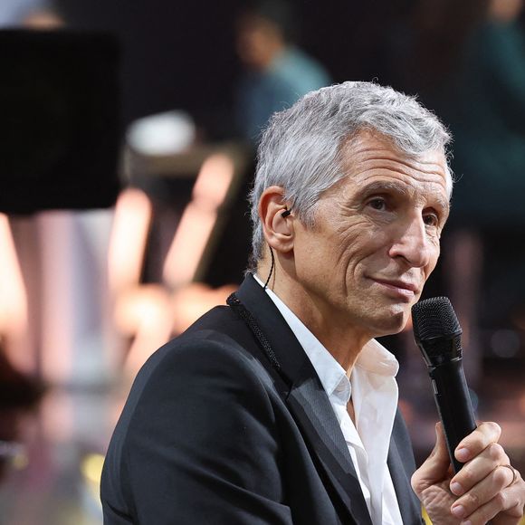 Les deux anciens amoureux sont désormais voisins.

Nagui - Les personnalités se mobilisent lors de la 37ème édition du Téléthon sur le plateau de France 2, avec pour parrain Vianney. Cette année, 80,6 millions de dons ont été promis. Le 9 décembre 2023. © Coadic Guirec / Bestimage