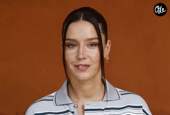 Fondée par Thibaud Crivelli après son départ de LVMH, la marque poursuit son développement avec l’ouverture de sa première boutique parisienne, rue Saint-Honoré.

Adèle Exarchopoulos lors des Internationaux de France de Tennis de Roland Garros 2026, à Paris, France, le 7 juin 2026. © Jacovides-Moreau/Bestimage
