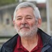 Yves Pignot (En famille) et sa femme comédienne heureux dans un village de 200 personnes, plusieurs de leurs proches ont décidé de les suivre