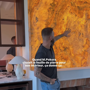 Dans sa maison, il a choisi une feuille de pierre Prague en version translucide.

Capture Stoneleaf - Instagram