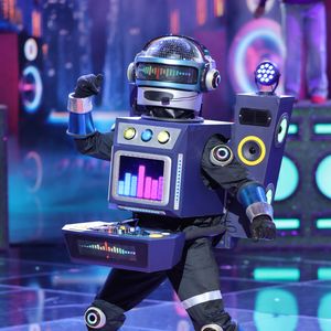 Mask Singer revient sur TF1 ce vendredi avec notamment la présentation du DJ

Premières images de la saison 8 de Mask Singer © LAURENT VU / TF1