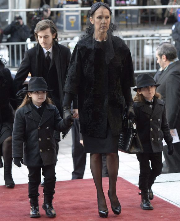 Celine Dion arrive avec ses fils Eddy et Nelson à la Basilique Notre-Dame de Montréal le vendredi 22 janvier 2016 pour les funérailles de son mari René Angelil. Photo de Ryan Remiorz /The Canadian Press/ABACAPRESS.COM