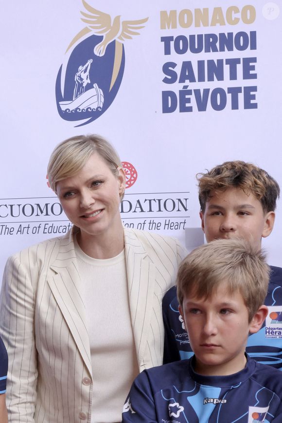 La princesse Charlene de Monaco - Le prince Albert II de Monaco et la princesse Charlene de Monaco ont assisté aux phases finales du 12eme Tournoi Sainte Devote et remis la coupe au vainqueur, l'Afrique du Sud, au stade Louis II de Monaco, le 20 avril 2024.
© Claudia Albuquerque/Bestimage