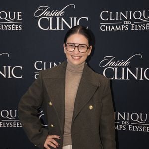 Lucie Bernardoni au photocall pour la soirée "Inside Clinic" à la clinique des Champs Elysées, à Paris, France, le 8 octobre 2025. © Florian Lavielle/Bestimage