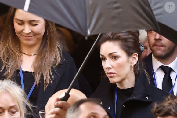 Anna Charrier (fille de Nicolas-Jacques Charrier), Théa Charrier (fille de Nicolas-Jacques Charrier, petite fille de Brigitte Bardot) - Sorties des obsèques de Brigitte Bardot en l'église Paroissiale Notre-Dame-de-l'Assomption de Saint-Tropez, France, le 7 janvier 2026.  © Jacovides-Moreau/Bestimage