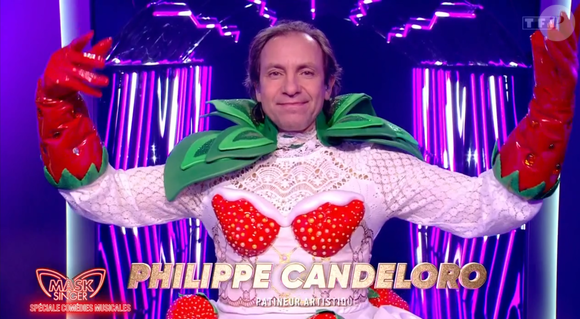 C'était finalement Philippe Candeloro, Chantal Ladesou l'avait déjà identifié juste avant qu'il ne se démasque !

Le Fraisier, Deuxième prime de Mask Singer, capture d'écran TF1