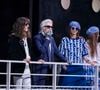 Ensuite, durant plus de trente ans, la créatrice a œuvré avec passion dans l'ombre puis dans la lumière pour faire rayonner la griffe de luxe.   

Karl Lagerfeld et Virginie Viard - Défilé croisière Chanel au Grand Palais à Paris le 3 mai 2018. 

© Olivier Borde/Bestimage
