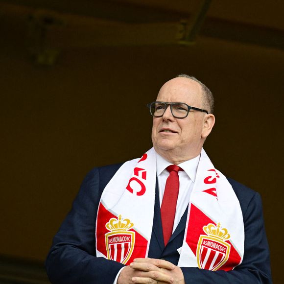 Le prince Albert II de Monaco assiste au match Monaco Marseille (3-0)  au Stade Louis II à Monaco le 12 avril 2025.
© William Cannarella / PsnewZ / Bestimage