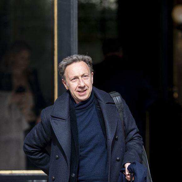 Stéphane Bern, animateur de la soirée, s’est exprimé sur cette absence

Exclusif - Stephane Bern à la sortie de la Réserve à Paris le 7 mars 2025.
© Pierre Perusseau / Tiziano de Silva / Bestimage