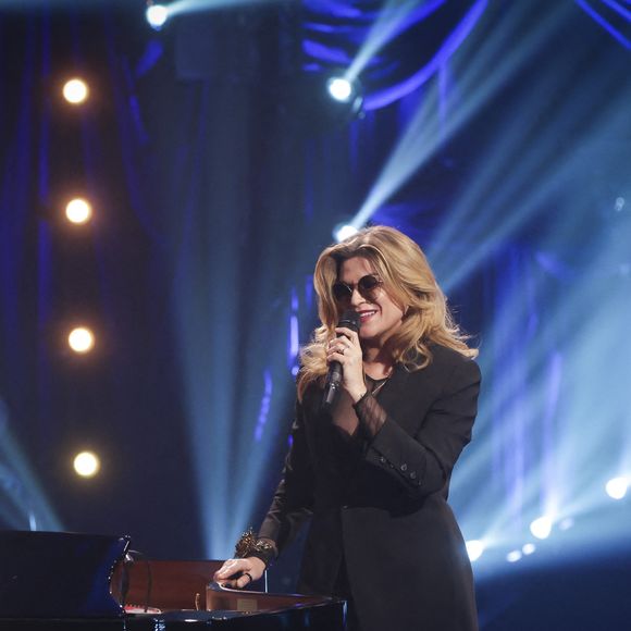 "J'avais préparé un autre post. J'ai fait un autre rêve. Je voulais annoncer cette joyeuse et spéciale nouvelle avec de belles photos. Mais aujourd'hui, ce rêve s'est évanoui lorsque mon partenaire a abandonné le navire à environ 20 semaines de grossesse", avait-elle poursuivi.

Exclusif - Melody Gardot (A.Manoukian au piano) - Enregistrement de l'émission "Le grand échiquier, Spéciale Edith Piaf", présentée par C.Chazal et A.Manoukian, et diffusée le 12 mars sur France 2
© Jack Tribeca / Bestimage