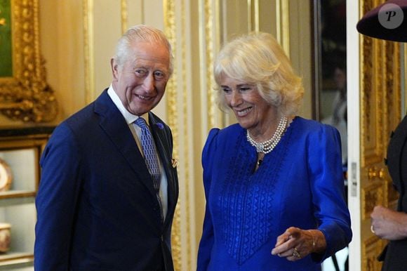 Le roi Charles III et son épouse, accompagnés de Melania et Donald Trump visitent la Royal Collection Exhibition du château de Windsor. © PA Photo/ Bestimage