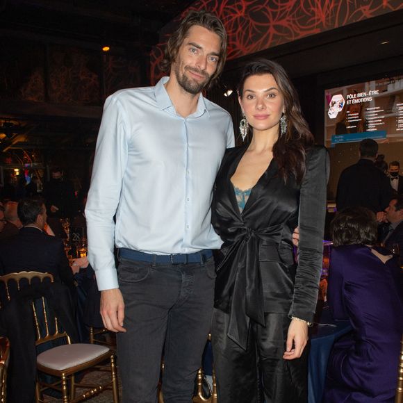 Exclusif - Le nageur Camille Lacourt et sa compagne Alice Detollenaere lors de la soirée de gala de l'Institut Rafaël, maison de l'après Cancer, au Pavillon Gabriel à Paris le 13 décembre 2021.

© Erez Lichtfeld / Bestimage