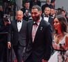 "Une fête, paraît-il, sans la moindre goutte d'alcool, dans la pure tradition des mariages musulmans" indiquent "Corse Matin" et "La Provence"
Karim Benzema et sa compagne Lyna Khoudri à la descente des marches du film « 13 jours 13 nuits » lors du 78ème Festival International du Film de Cannes. Le 23 mai 2025
© Jacovides-Moreau / Bestimage