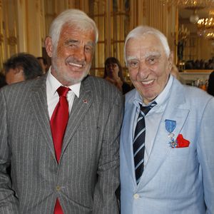 Autre homme très important dans la vie du Magnifique, Charles Gérard était un ami de longue date de l'acteur

Exclusif - Jean-Paul Belmondo est venu assister à la décoration de son ami Charles Gérard (Chevalier de l'ordre national du mérite) au ministère de la Culture et de la Communication le 20 avril 2012. AGENCE / BESTIMAGE
