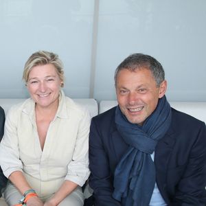 Marc-Olivier Fogiel, à retrouver à la rentrée sur RTL, était également de la partie

Exclusif - Anne-Elisabeth Lemoine et Marc-Olivier Fogiel - Déjeuner dans la loge de France Télévision lors de la Finale Hommes des Internationaux de France de Tennis de Roland Garros 2025 - Jour 15, à Paris le 08 Juin 2025. 

© Bertrand Rindoff / Bestimage