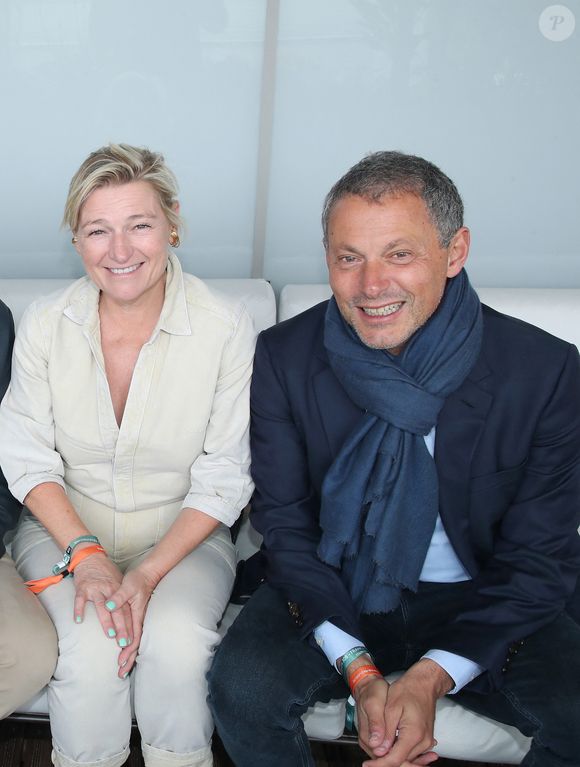 Marc-Olivier Fogiel, à retrouver à la rentrée sur RTL, était également de la partie

Exclusif - Anne-Elisabeth Lemoine et Marc-Olivier Fogiel - Déjeuner dans la loge de France Télévision lors de la Finale Hommes des Internationaux de France de Tennis de Roland Garros 2025 - Jour 15, à Paris le 08 Juin 2025. 

© Bertrand Rindoff / Bestimage