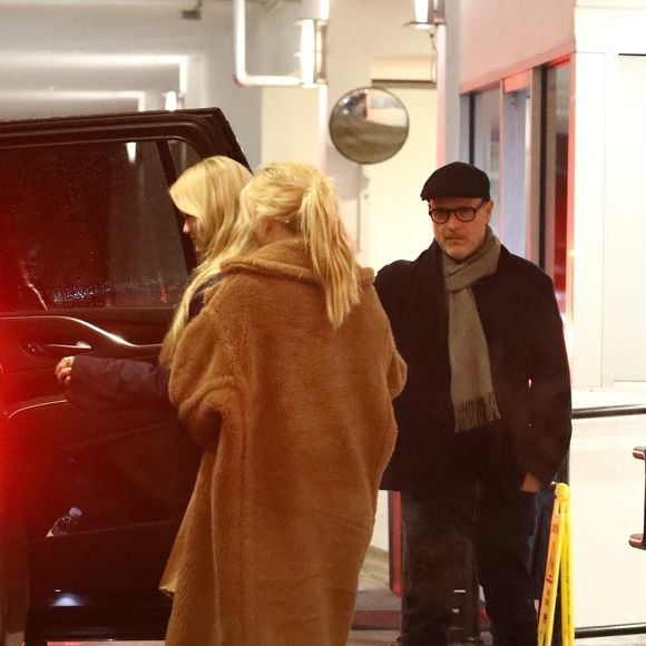 Ensemble, ils ont donné naissance à trois enfants

Claudia Schiffer avec son mari Matthew Vaughn et leur fille Clementine Vaughn à Beverly Hills en 2025.
© Backgrid USA / Bestimage