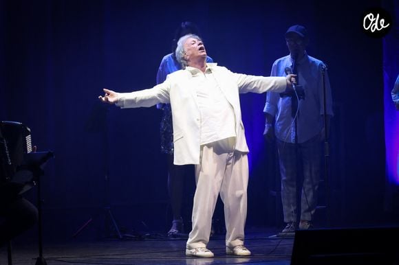 Exclusif - Hervé Vilard retrouve son public le temps d'un concert à la salle Pleyel à Paris avant de partir en tournée pour une cinquantaine de dates. Paris le 25 octobre 2026. © Jack Tribeca / Bestimage