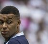 Cette méthode vise à exercer une pression pour prolonger ou pousser les joueurs à quitter le club. 

Kylian Mbappé

Elyxandro Cegarra / PsnewZ / Bestimage