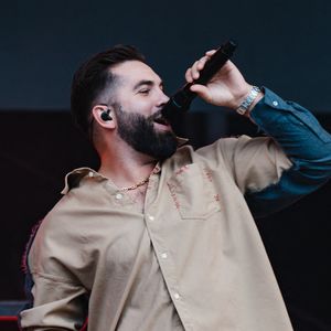 Kendji Girac - Les artistes sur la scène du V and B Fest' à Château-Gontier sur Mayenne le 21 août 2025 

© Alexandre Fumeron / Afterdepth / Bestimage