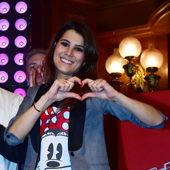 Karine Ferri - Les 12 finalistes de 'The Voice' saison 4 chantent pour l'association "Tout Le Monde Chante Contre Le Cancer" pour les enfants malades à Disneyland Paris le 29 mars 2015. Giancarlo Gorassini/Bestimage