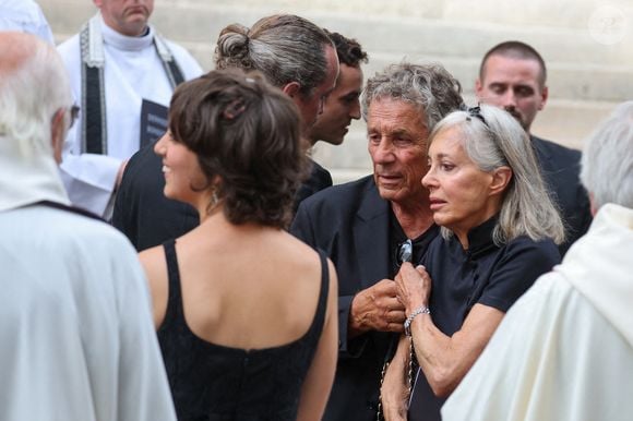 Patrick Ardisson, Manon Ardisson, Christiane Bergognon - Sorties des obsèques de Thierry Ardisson en l’église Saint-Roch de Paris, France, le 17 juillet 2025. © Clovis-Jacovides/Bestimage