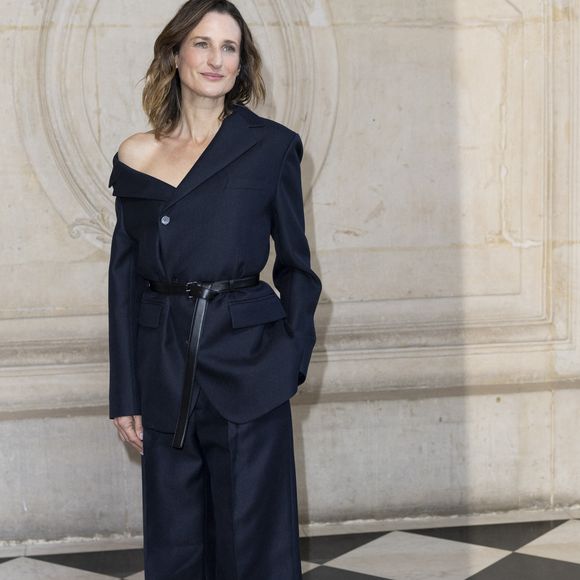 Les propositions n'ont pourtant pas manqué, à commencer par celle de son grand-père paternel 
Camille Cottin au photocall du défilé Christian Dior "Collection Haute Couture Printemps/Eté 2025" au Musée Rodin, lors de la Fashion Week de Paris (PFW), le 27 janvier 2025.
© Olivier Borde/Bestimage