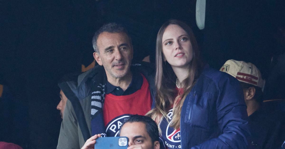 Elie Semoun papa d'un bébé à 62 ans avec Aude, 34 ans de moins : ce que l'on sait sur la mère de son deuxième fils