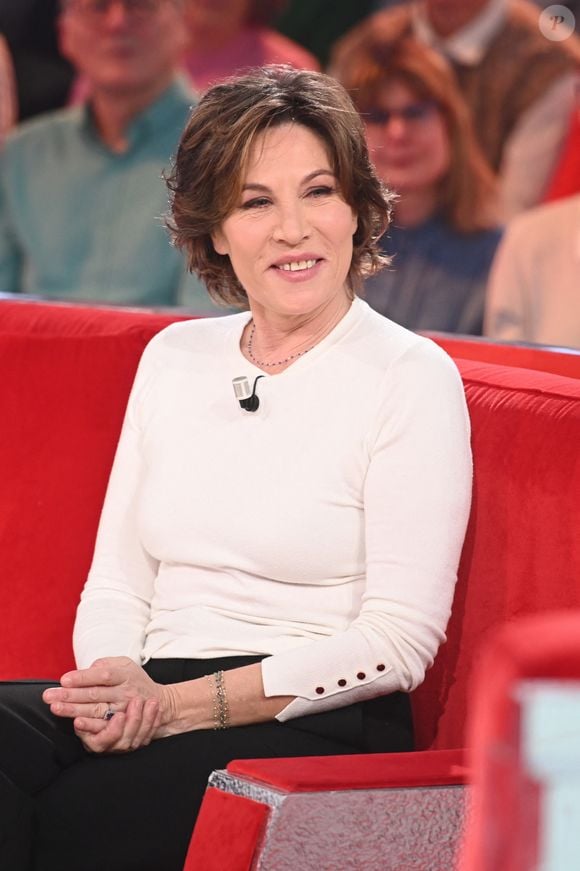 Exclusif - Mathilde Seigner - Enregistrement de l'émission Vivement dimanche au studio Rive gauche, présentée par Michel Drucker . Diffusion sur France 3 le 22 février 2026 © Guillaume Gaffiot/Bestimage