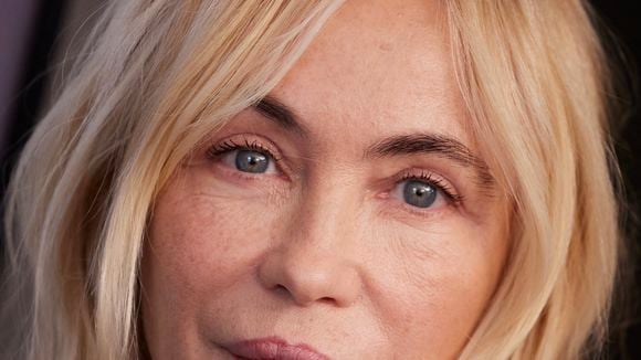 Emmanuelle Béart est adepte depuis 7 ans d'un protocole beauté qui a transformé son visage