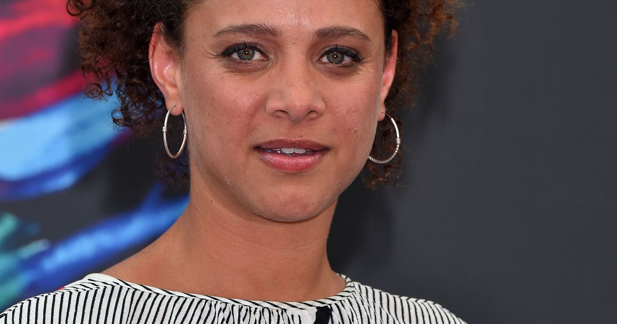 TOUTE L'ACTU PUREPEOPLE : STARS, PEOPLE, ROYAUTÉ, PHOTOS... cover image